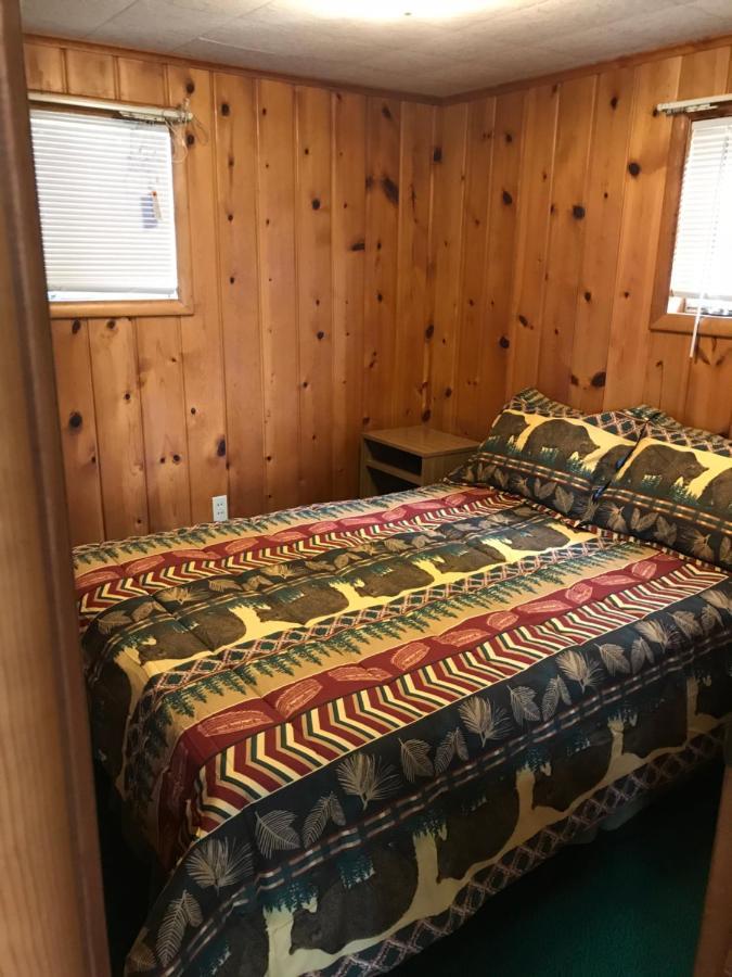 Chapel Hill Motel Brevort Zewnętrze zdjęcie